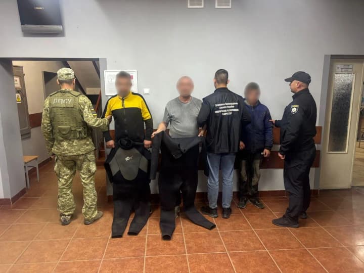 across-the-tisa-river-in-wetsuits-a-20-year-old-was-detained-for-a-scheme-to-transfer-men-abroad