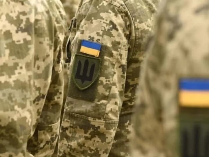 u-kharkivskomu-ttsk-zaperechuiut-prychetnist-do-vbyvstva-cholovika-vin-vypav-z-vikna