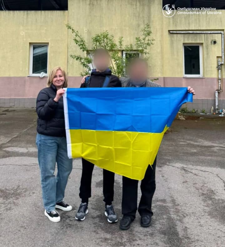 ne-bachylysia-ponad-try-roky-ukraini-vdalosia-povernuty-z-okupatsii-15-richnoho-khloptsia-do-yoho-batka