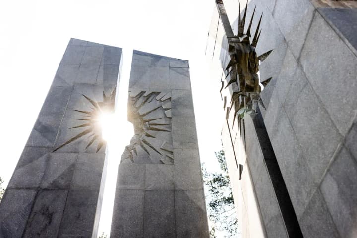 duzhe-symvolichno-zelenskyi-pro-vshanuvannia-pamiati-zhertv-politrepresii-na-tli-dypzusyl-dlia-prypynennia-ahresii-rf