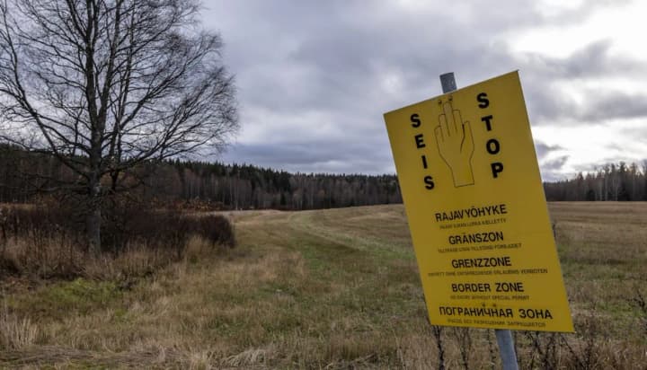 rosiia-posyliuie-viiskovu-prysutnist-na-kordoni-z-finliandiieiu-nyt