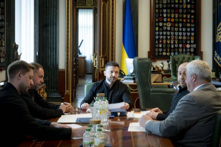 ukraina-prorabativaet-detali-obmena-1000-na-1000-zelenskii