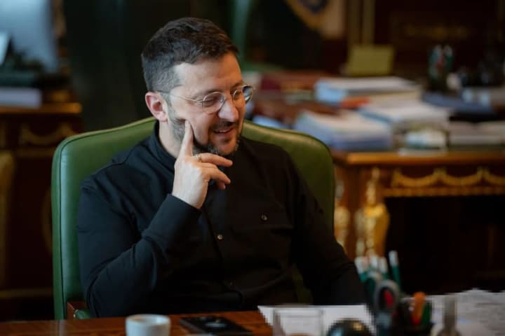 vazhlyvo-shchob-pidtrymka-prodovzhuvalas-zelenskyi-zaprosyv-novoobranoho-prezydenta-rumunii-do-ukrainy