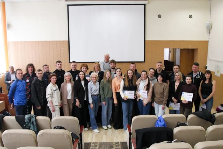 federatsiia-voleibolu-provela-seminar-dlia-treneriv-holovni-temy-prozorist-i-protydiia-dohovirnym-matcham