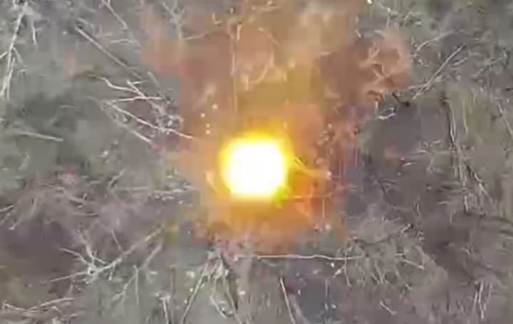 pogranichniki-shkvala-pokazali-kak-dronami-effektno-razbili-rossiyan-v-luganskoi-oblasti-detali-operatsii