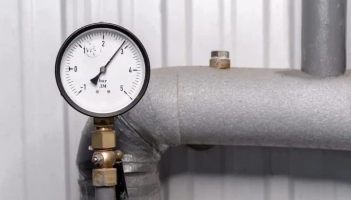 kievlyane-ne-oplatili-za-teplo-i-goryachuyu-vodu-uzhe-bolee-7-mlrd-grn-kakie-sanktsii-zhdut-dolzhnikov