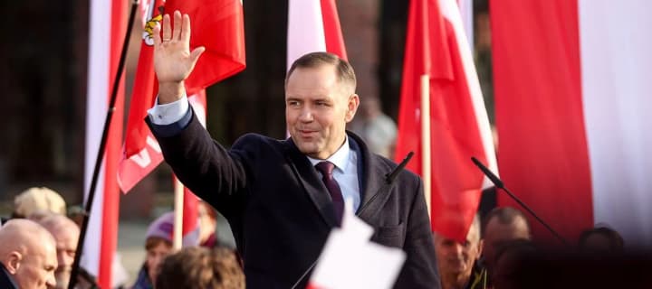 kandidat-v-prezidenti-polshi-navrotskii-schitaet-bessmislennim-uskorennoe-vstuplenie-ukraini-v-nato-the-guardian