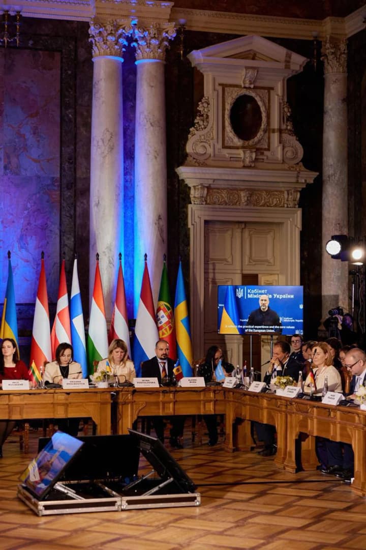 aktyvne-dovholittia-ta-inkliuzyvnyi-rynok-pratsi-shmyhal-nazvav-priorytetni-napriamky-sotsialnoi-transformatsii-v-ukraini