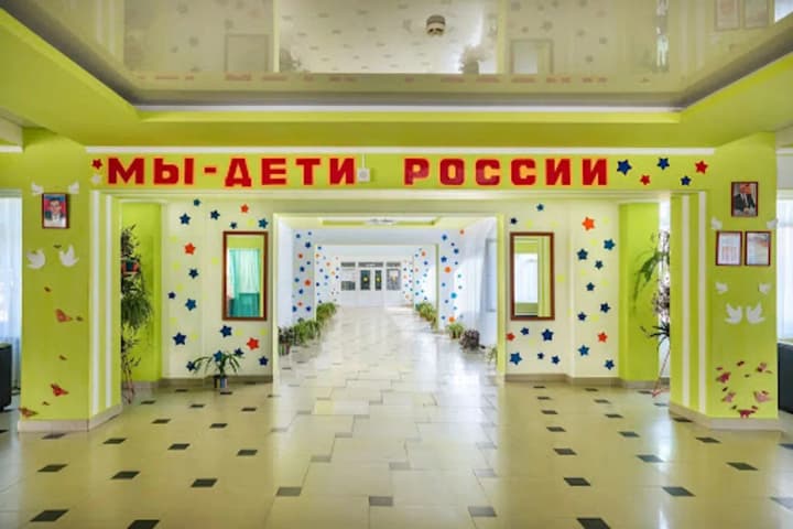 rosiia-vyvozyt-ditei-z-khersonshchyny-v-tabory-rf-dlia-promyvannia-mizkiv-tsns