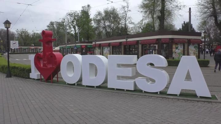 vrazheskii-udar-po-odesse-kolichestvo-zhertv-vozroslo-do-dvukh