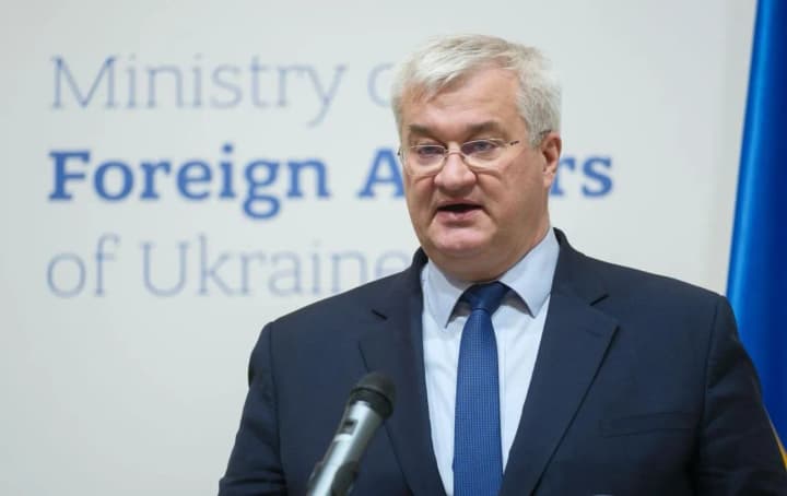 dobitsya-vikhoda-ssha-iz-peregovornogo-protsessa-yavlyaetsya-strategiei-rossii-sibiga