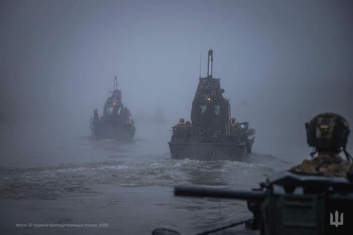 russia-has-deployed-two-missile-carriers-to-the-black-sea-ukrainian-navy