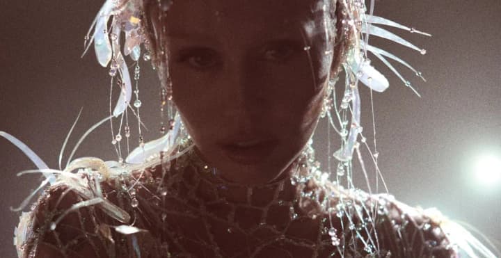 maili-sairus-ziznalasia-yak-ziomky-klipu-na-alei-slavy-zakinchylysia-dlia-nei-reanimatsiieiu