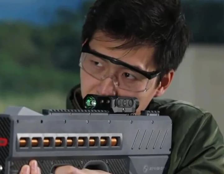 chinese-weapon-breakthrough-electromagnetic-rifle-makes-3000-shots-per-minute
