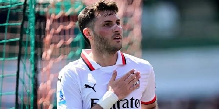 has-ukrainian-roots-jimenez-from-milan-came-out-for-the-match-with-his-mothers-surname-zolotarchuk