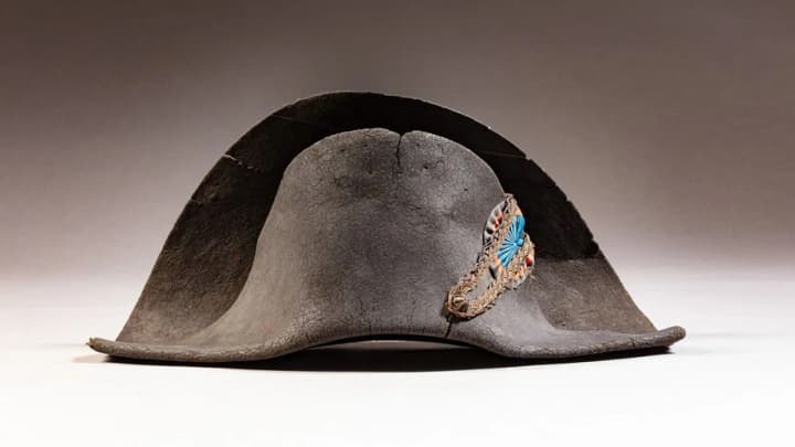 kultovyi-kapeliukh-napoleona-prodadut-na-auktsioni-u-paryzhi