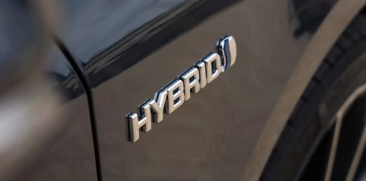 in-the-eu-demand-for-hybrid-cars-increased-by-21percent-in-april-2025-statistics