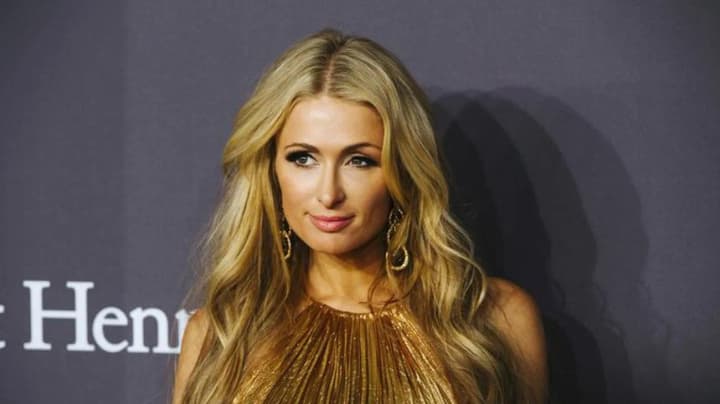 pryvyd-u-beverli-hillz-peris-hilton-naliakana-tym-shcho-yii-dvorichnyi-syn-bachyt-mistychnykh-istot