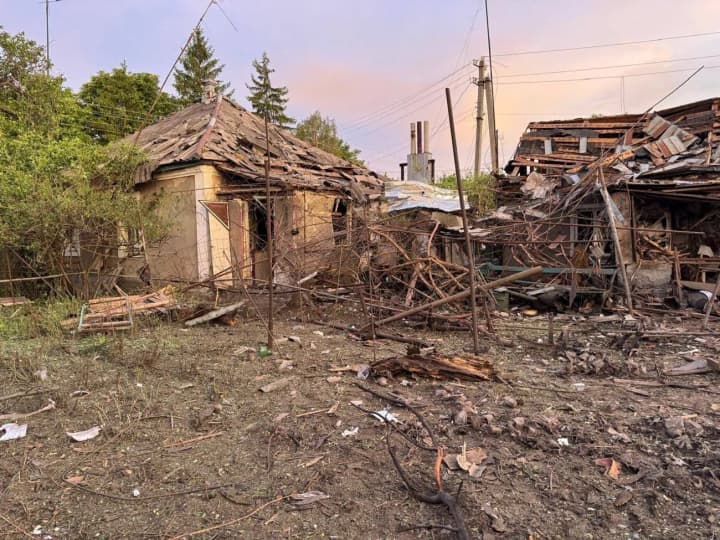 udary-po-kharkivshchyni-odyn-zahyblyi-ta-deviatero-poranenykh-sered-nykh-dytyna