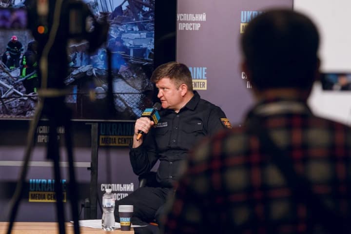 dsns-pravylo-dvokh-stin-ne-harantuie-bezpeky-ukraintsiv-zaklykaiut-korystuvatysia-ukryttiamy