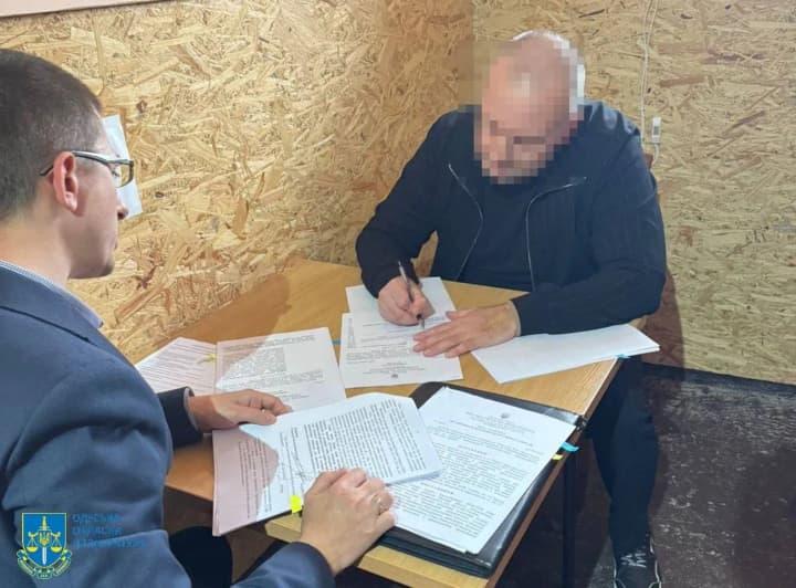 ne-zadeklariroval-imushchestva-na-84-mln-grn-v-odesskoi-oblasti-chinovnik-migratsionnoi-sluzhbi-poluchil-podozrenie-podrobnosti