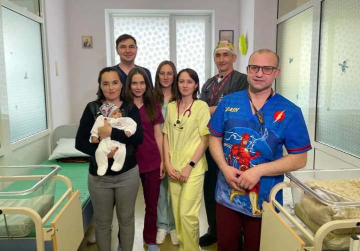 vo-lvove-khirurgi-vpervie-v-ukraine-sformirovali-mladentsu-zhelchevivodyashchie-puti-s-pomoshchyu-robota