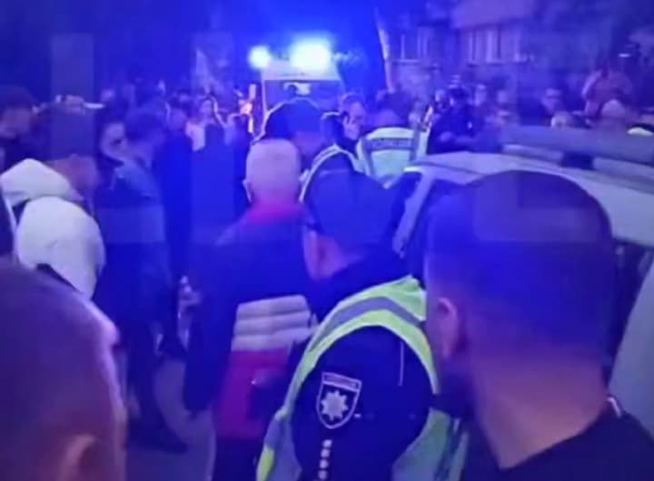 in-kamianets-podilskyi-about-100-people-blocked-the-tcc-car-a-clash-occurred-what-is-known