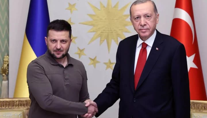 zelenskii-poblagodaril-erdogana-za-sodeistvie-v-obmene-tisyachi-ukrainskikh-voennikh