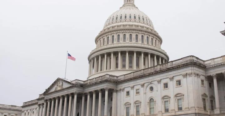 lindsi-hrem-ochikuie-shcho-nastupnoho-tyzhnia-senat-pochne-prosuvaty-zakonoproiekt-pro-sanktsii-shchodo-rf