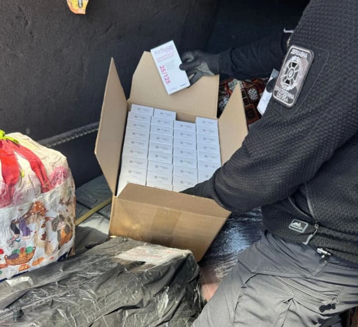 na-lvivshchyni-zhinka-namahalasia-vvezty-z-polshchi-liky-na-ponad-milion-hryven