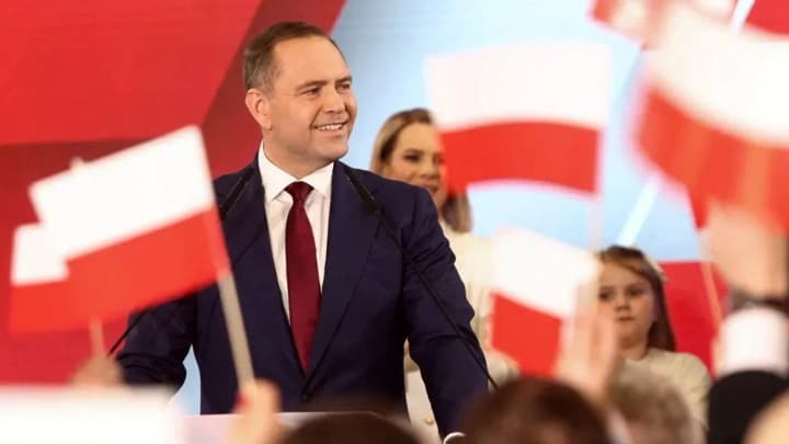 vnezapnaya-smena-lidera-v-polshe-obnarodovali-pozdnii-ekzit-pol