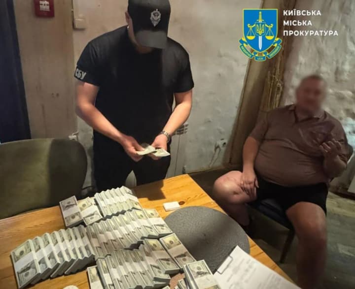 kontrol-dilianok-u-ponad-2-tys-ha-za-pivmiliona-dolariv-shakhrai-prodavaly-posadu-u-derzhpidpryiemstvi-yikh-zatrymano