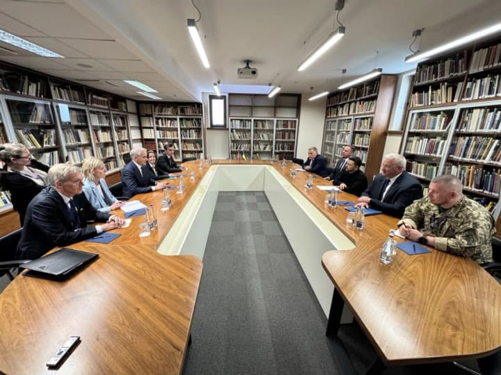 investytsii-v-ukrainskyi-opk-ta-zakupivlia-hazu-dlia-ukrainy-zelenskyi-zustrivsia-z-premierom-norvehii