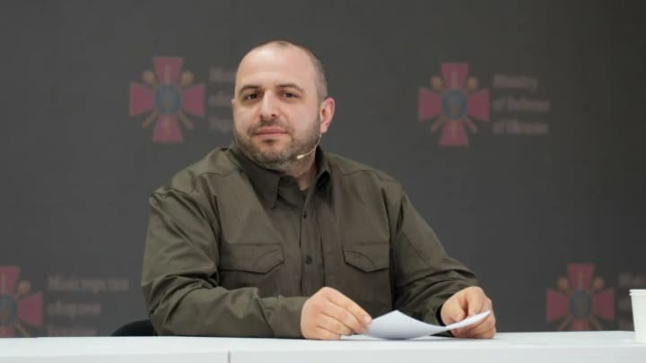 umierov-vidreahuvav-na-kadrovi-zminy-u-viisku-ta-anonsuvav-pryznachennia-komanduvacha-sukhoputnykh-viisk