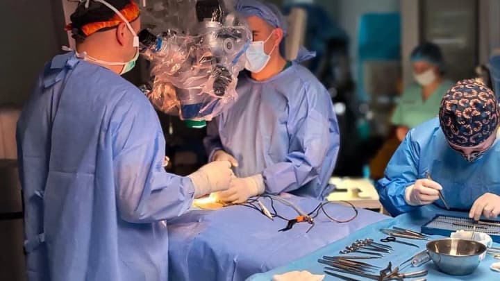 narodyvsia-z-pukhlynoiu-holovnoho-mozku-u-lvovi-prooperuvaly-novonarodzhenoho-khlopchyka