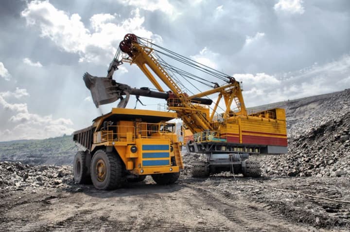 investytsiinyi-fond-vidbudovy-ukrainy-startuie-z-proiektiv-hrafitu-tytanu-ta-litiiu