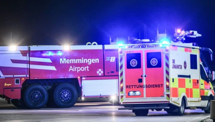 v-germanii-samolet-ryanair-sovershil-ekstrennuyu-posadku-iz-za-turbulentnosti-devyat-postradavshikh-smi