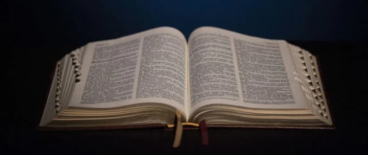 artificial-intelligence-has-revealed-hidden-linguistic-patterns-and-the-likely-authorship-of-the-bible