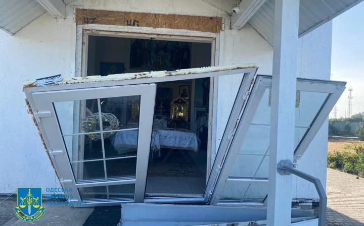 rosiiany-vnochi-atakuvaly-odeshchynu-dronamy-ye-poshkodzhennia-khramu-ta-infrastruktury