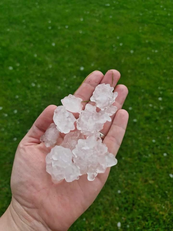 bad-weather-in-poland-left-almost-30000-people-without-electricity