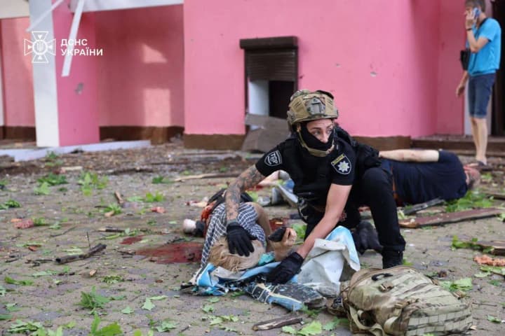 you-cant-turn-a-blind-eye-to-this-zelenskyy-said-that-in-kharkiv-after-the-russian-attack-there-are-already-more-than-40-wounded