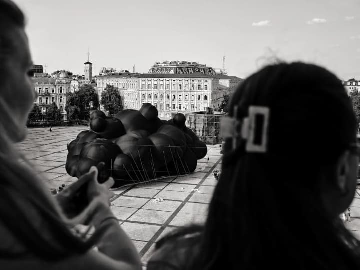 seven-tons-of-anxiety-kyiv-shows-the-installation-black-cloud-for-burning-man-2025