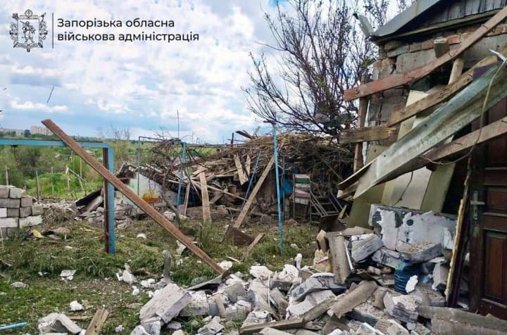 ataka-na-zaporozhe-vrag-nanes-bolee-polutisyachi-udarov-po-16-naselennim-punktam