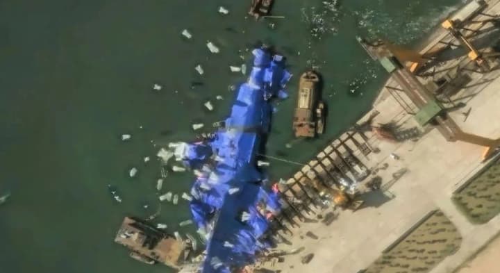 after-kim-jong-uns-fierce-threats-north-korean-engineers-overturned-the-warship-using-a-special-method