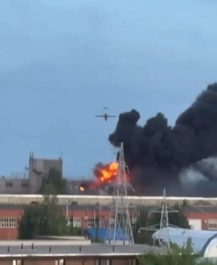 explosions-in-cheboksary-restrictions-at-russian-airports-russia-claims-ukrainian-uav-attack