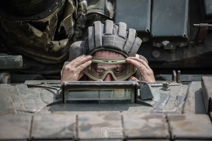 na-fronte-123-boestolknoveniya-vrag-davit-na-limanskom-pokrovskom-i-novopavlovskom-napravleniyakh