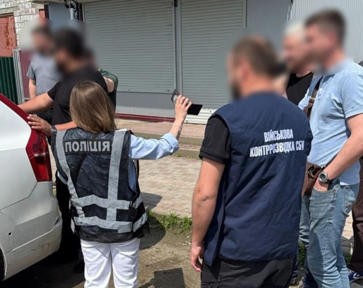 na-lvivshchyni-rodych-viiskovoho-proponuvav-khabar-za-unyknennia-pokarannia