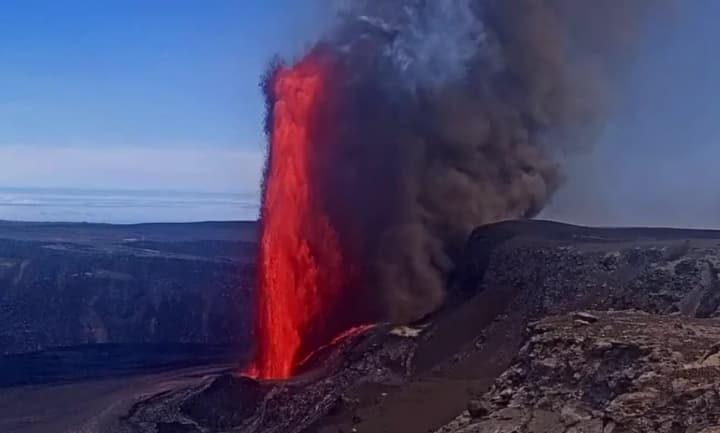 kilauea-volcano-erupts-again-in-hawaii-the-25th-time-since-december