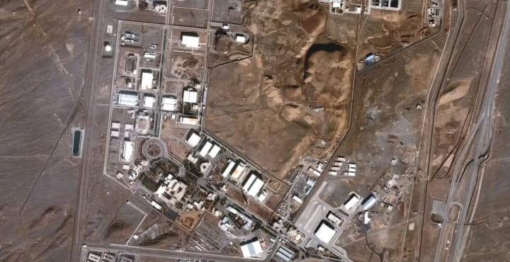 izrail-ofitsiino-pidtverdyv-udar-po-yadernomu-obiektu-v-irani