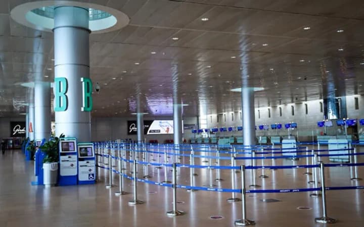 israels-main-airport-is-closed-airlines-are-canceling-flights-due-to-escalation-in-the-region